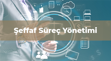 Dijital adalet terazisi ile şeffaf süreç yönetimini simgeleyen görsel.